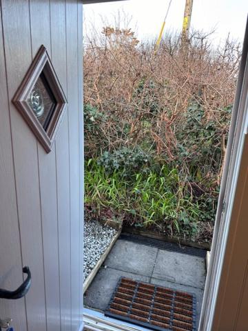 홀리헤드 The Little Garden Hideaway With Stunning Sea Views And Garden B&B 외부 사진